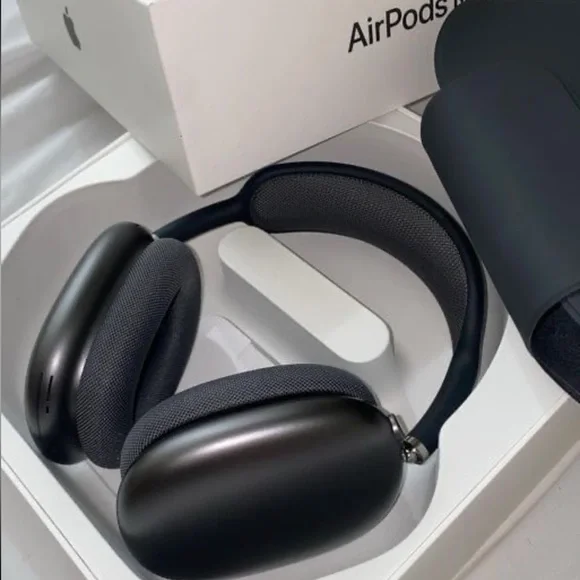 Apple Airpods Max Headphones
